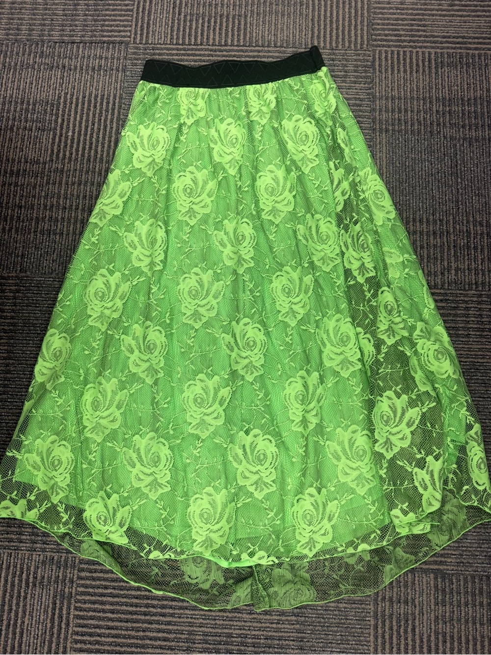 EUC LuLaRoe Lucy Neon Lime Green Floral Lace Maxi Skirt Sz Medium